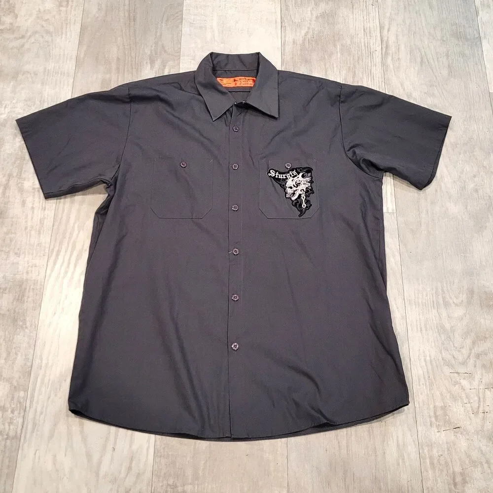 Sturgis Black Hills Men's Shirt Large 2010 70th Annual Motorcycle Rally Skulls